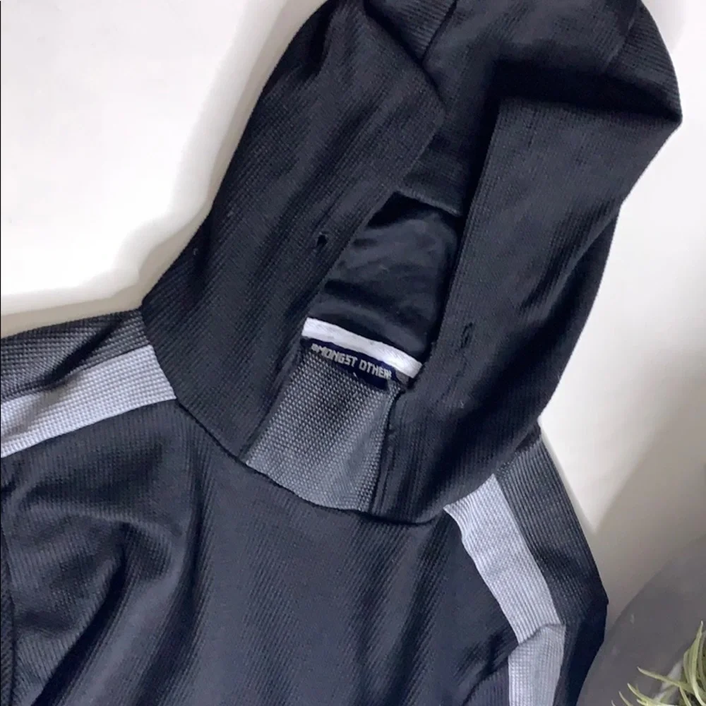 AO Amongst Others Black Hooded Long sleeve thermal shirt black kids medium